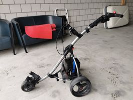 Golftrolley Motocaddy mit 20Ah Batterie und Schirmhalter