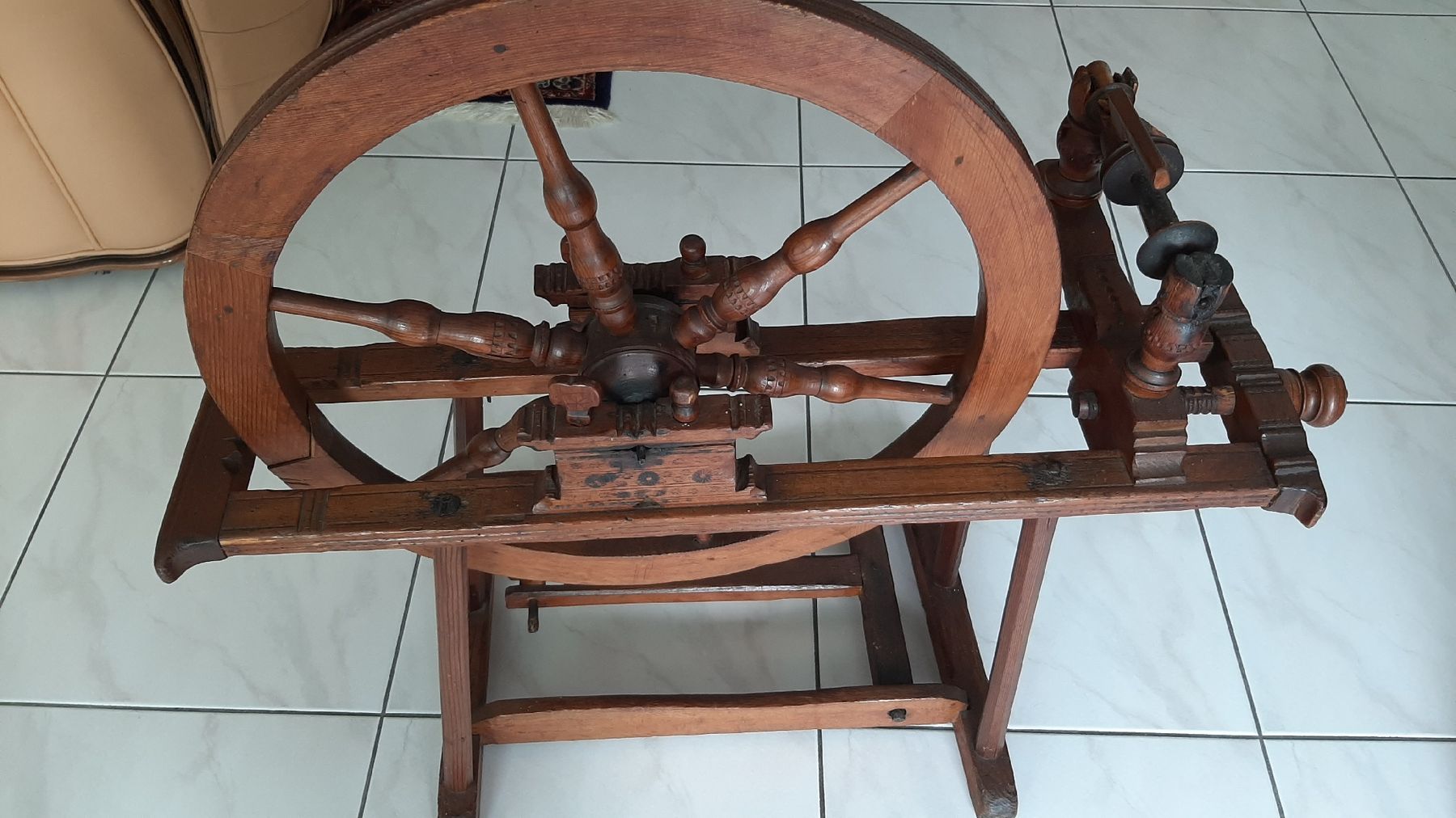Cercles à broder: Spinnrad  antico – D'occasion à Luzern par PAPPALARDO1955