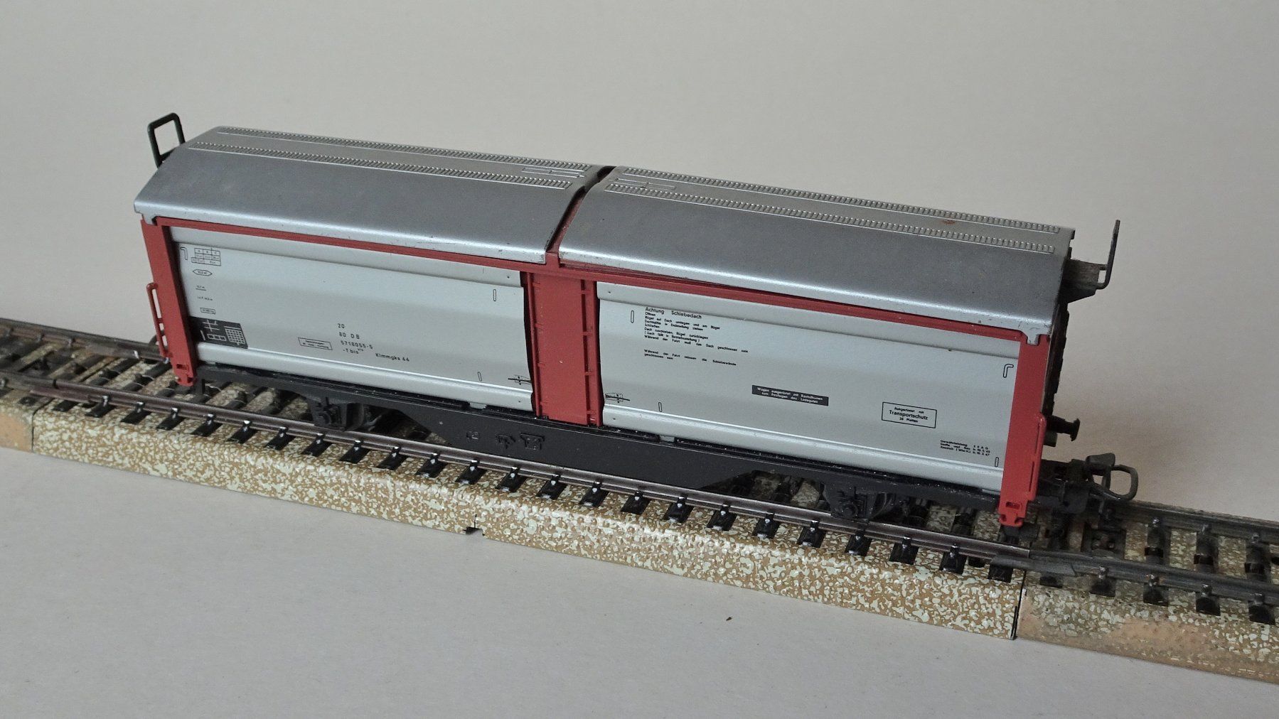 Märklin Modelleisenbahnen: Märklin Schiebewand- / Schiebedach-Güterwagen – Gebraucht aus Niederhasli von pri_62hf 1