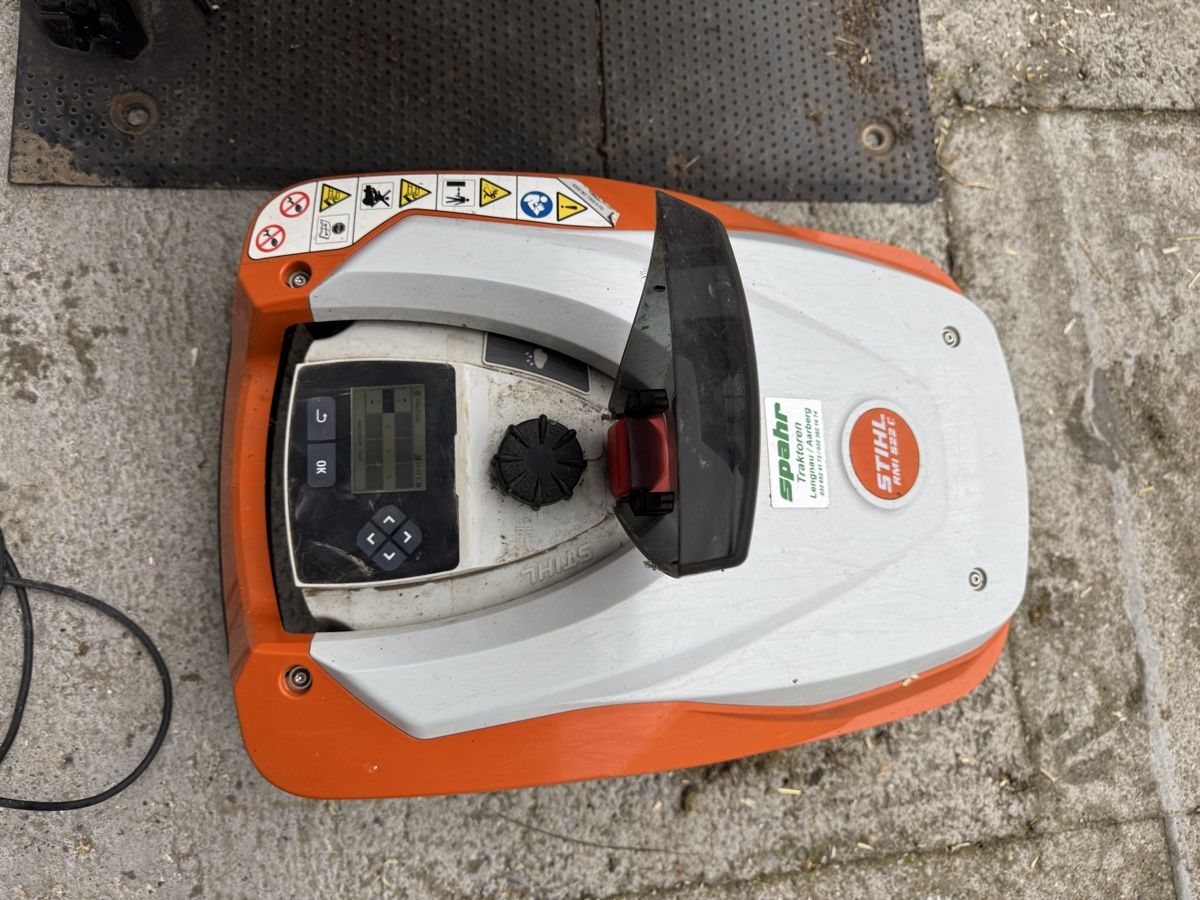 Stihl Rasenmäher: Rasenmäher Roboter Stihl – Gebraucht aus Kappelen von Bluesim77 4