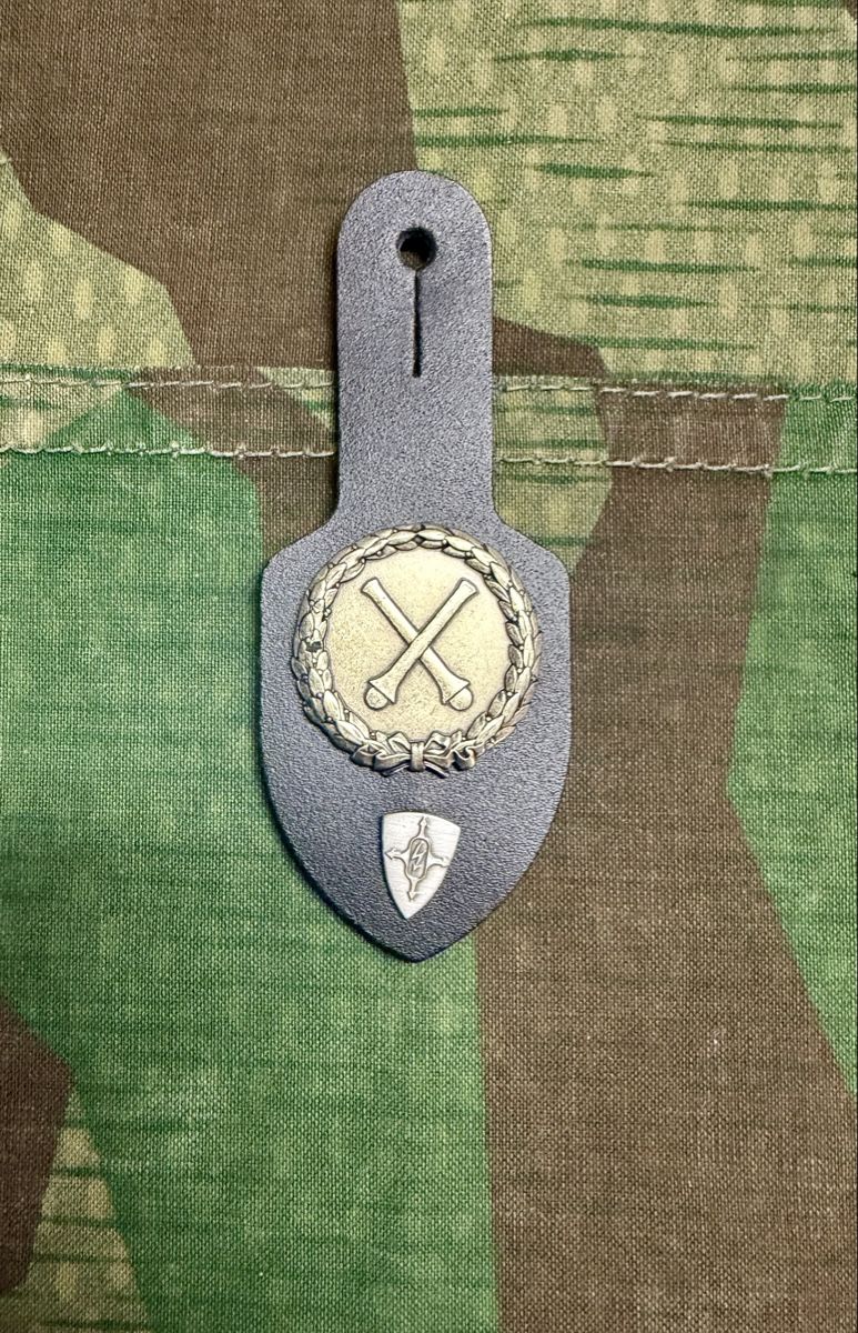 Schweizer Armee Uniformi: Schweizer Armee / Uniform / Militaria / Armee / Tenue A – Usato da Romanshorn venduto da Romolo_Blu