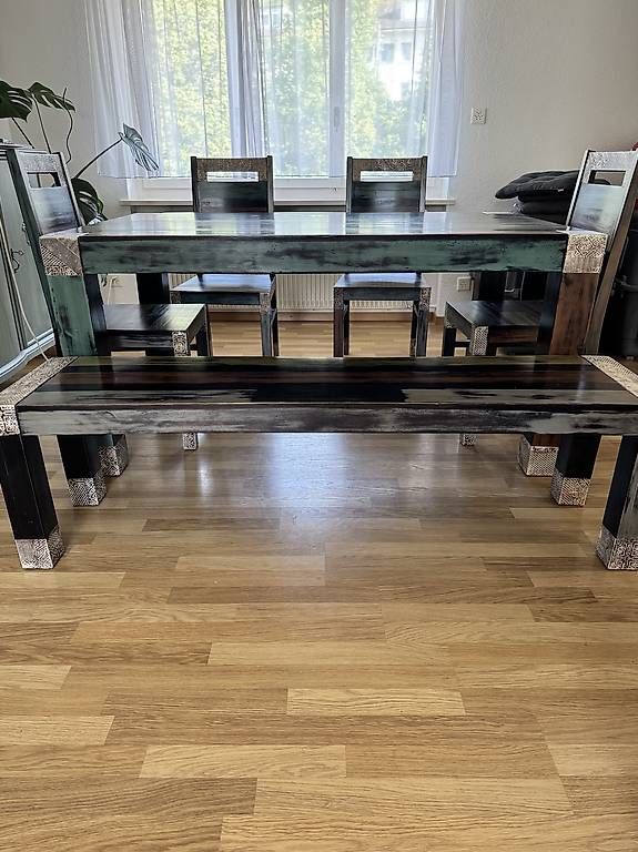 Set de table et chaises: Esstisch mit Stühle und Bank  – D'occasion à Balsthal par Kalii1 1