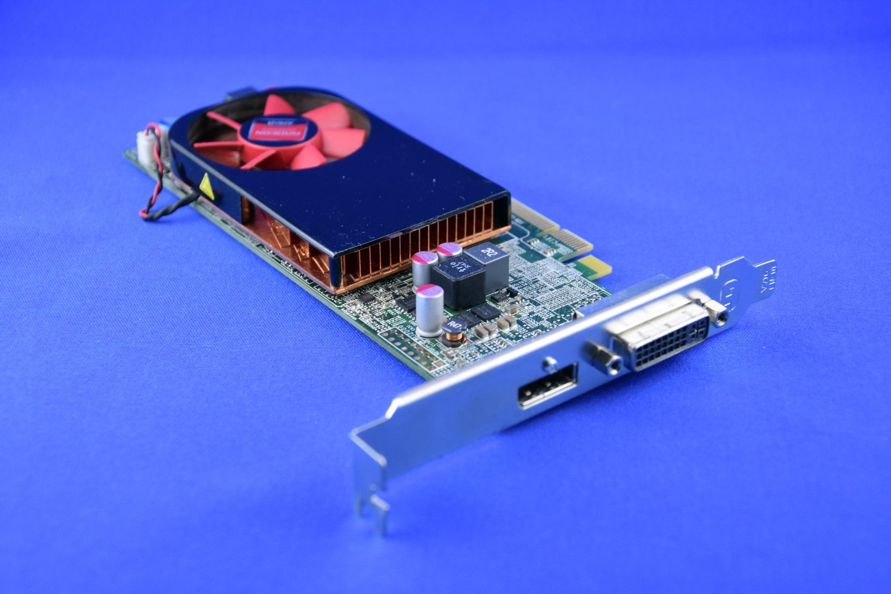 Amd Schede grafiche: AMD HD 8570 1GB DDR3 – Usato da Künten venduto da Arktisde 1