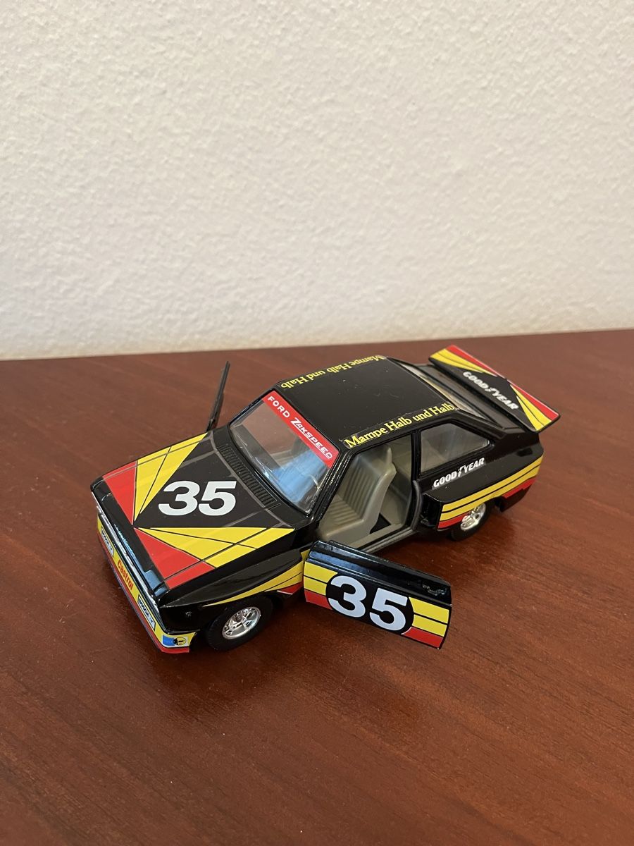 Bburago Modellini d'auto: Ford Escort Zakspeed Bburago – Usato da Wabern venduto da Housi78 5