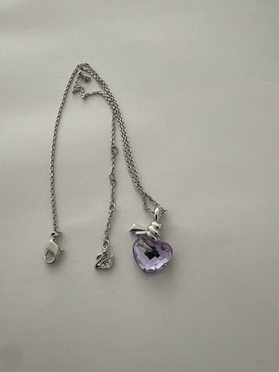 Swarovski Ciondoli: Swarovski Kette mit Herzanhänger violette – Usato da Bülach venduto da Chantoffel 3