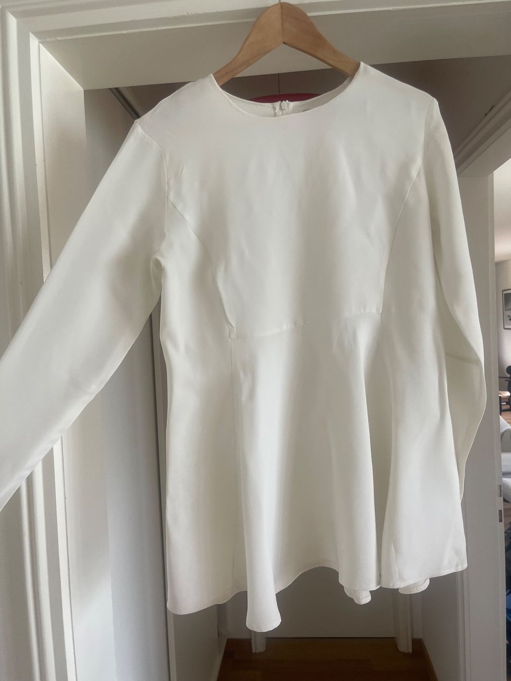 Sportmax Camicette: Sportmax Bluse, Gr. 36/38 weiss, 100%Seide – Usato da Horgen venduto da Sol-verde