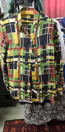 Bluse mit Karomuster farbig Grösse 40