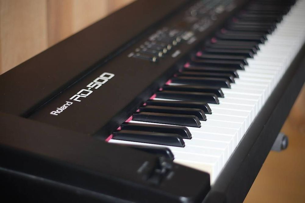 Roland Musikinstrumente: Roland R500 E-Piano – Gebraucht aus Bern von kim_q8sq