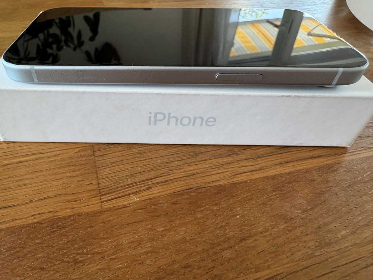 Apple Telefoni cellulari / Smartphones: Iphone 15 / 512 GB – Usato da Zürich venduto da Naniiin