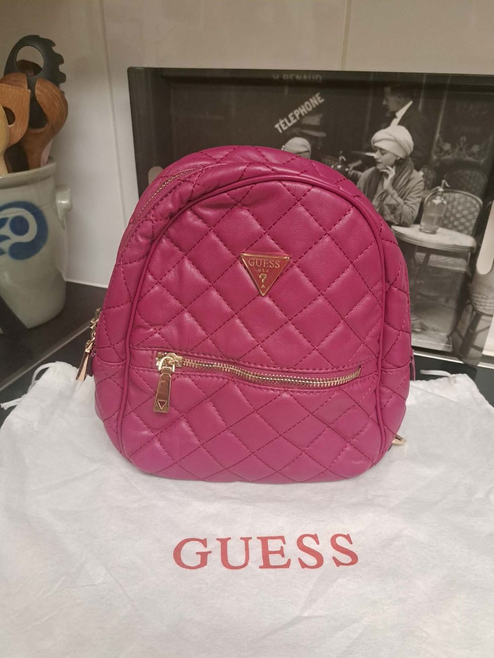 Guess Borse da donna: Rucksack Guess Berry – Nuovo (secondo la descrizione) da Sisseln AG venduto da schenk-figuren