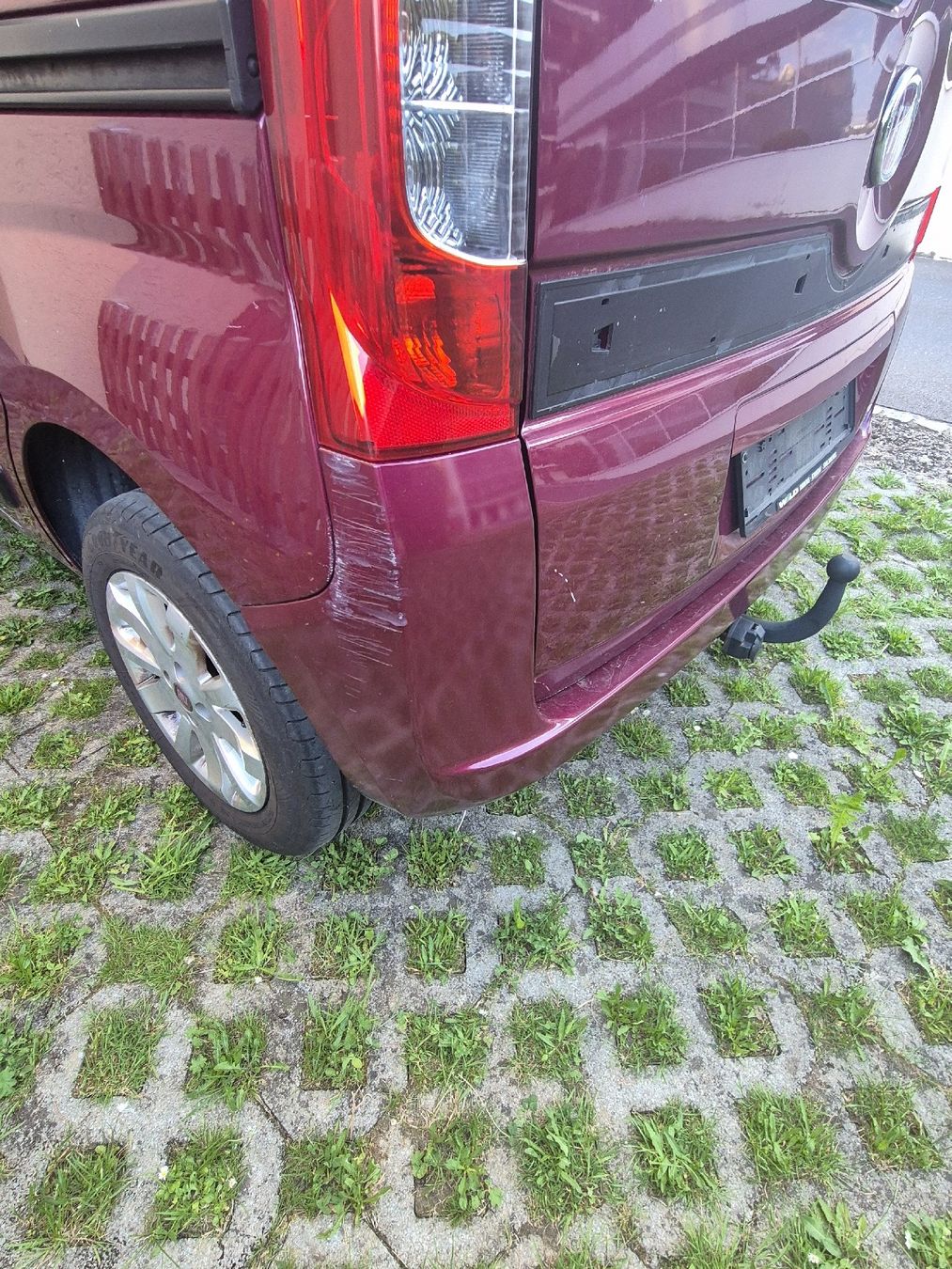 Fiat Autos: Fiat Qubo 1.3 MJ – Defekt aus Oberägeri von Kenwood4 7