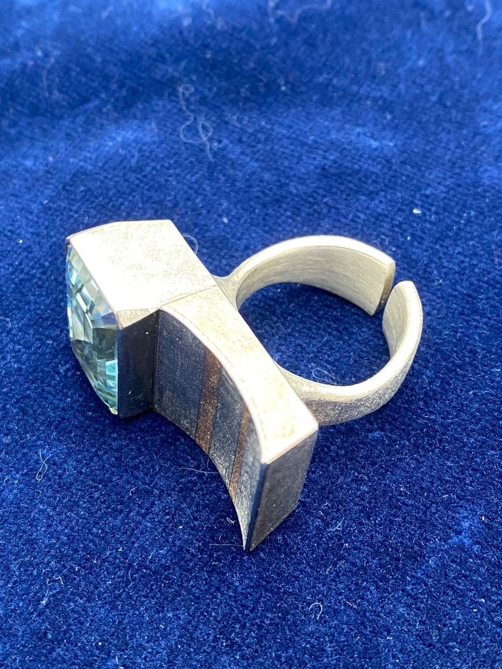 Anelli: Extravaganter Ring / UNIKAT – Usato da Wettingen venduto da taloo 2