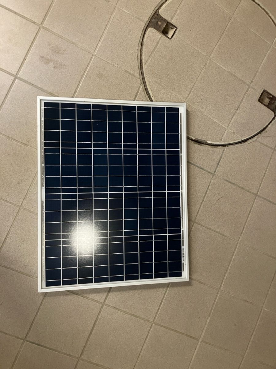 Dispositivi a energia solare: Solarpanel 50W für Camping – Usato da Steckborn venduto da 4you