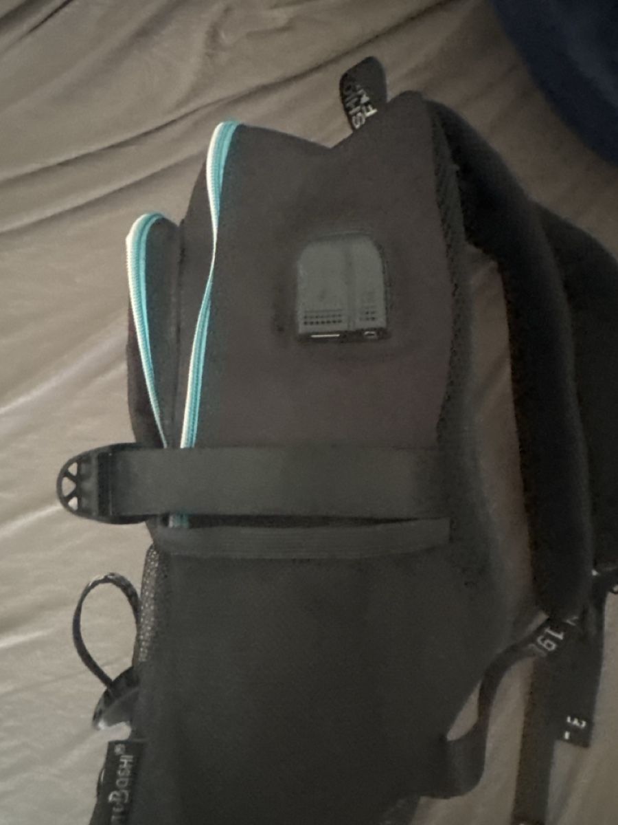 Zaini: Schwarzer Rucksack im Italien-Stil – Nuovo (secondo la descrizione) da Kaiseraugst venduto da for_br97 2