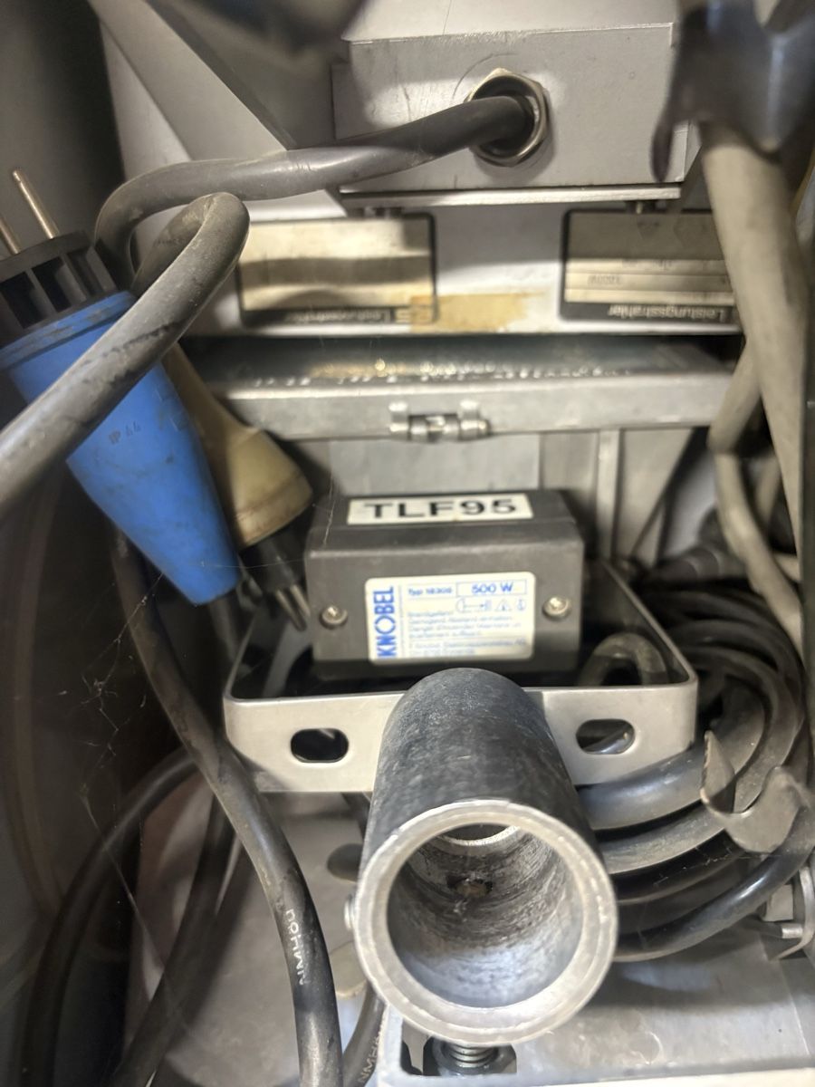 Fari: Massive 500W Halogen Scheinwerfer – Usato da Hölstein venduto da Moserei14 1