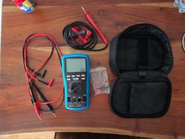 Metrel HD 9070 Isolations-Continuity DMM Multimeter