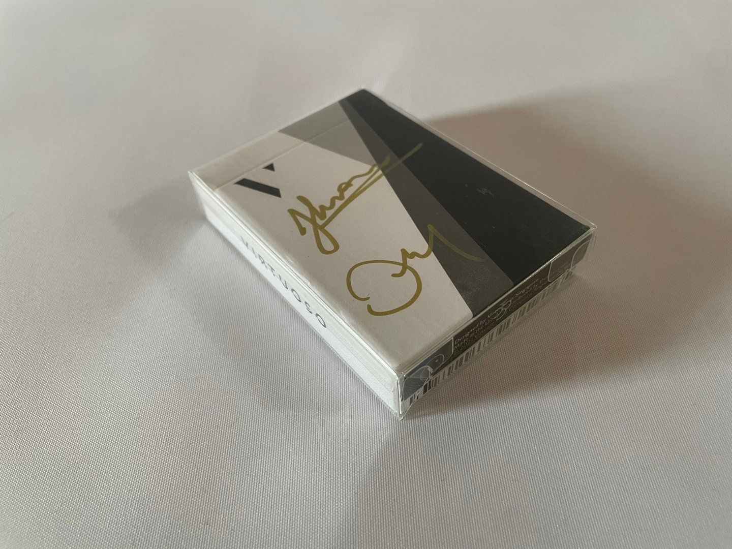 Giochi: VIRTUOSO  –  P1 - Signed  Deck - Playing cards - Cardistry – Nuovo e nell'imballaggio originale da Vaulruz venduto da BeautifulDecay 2