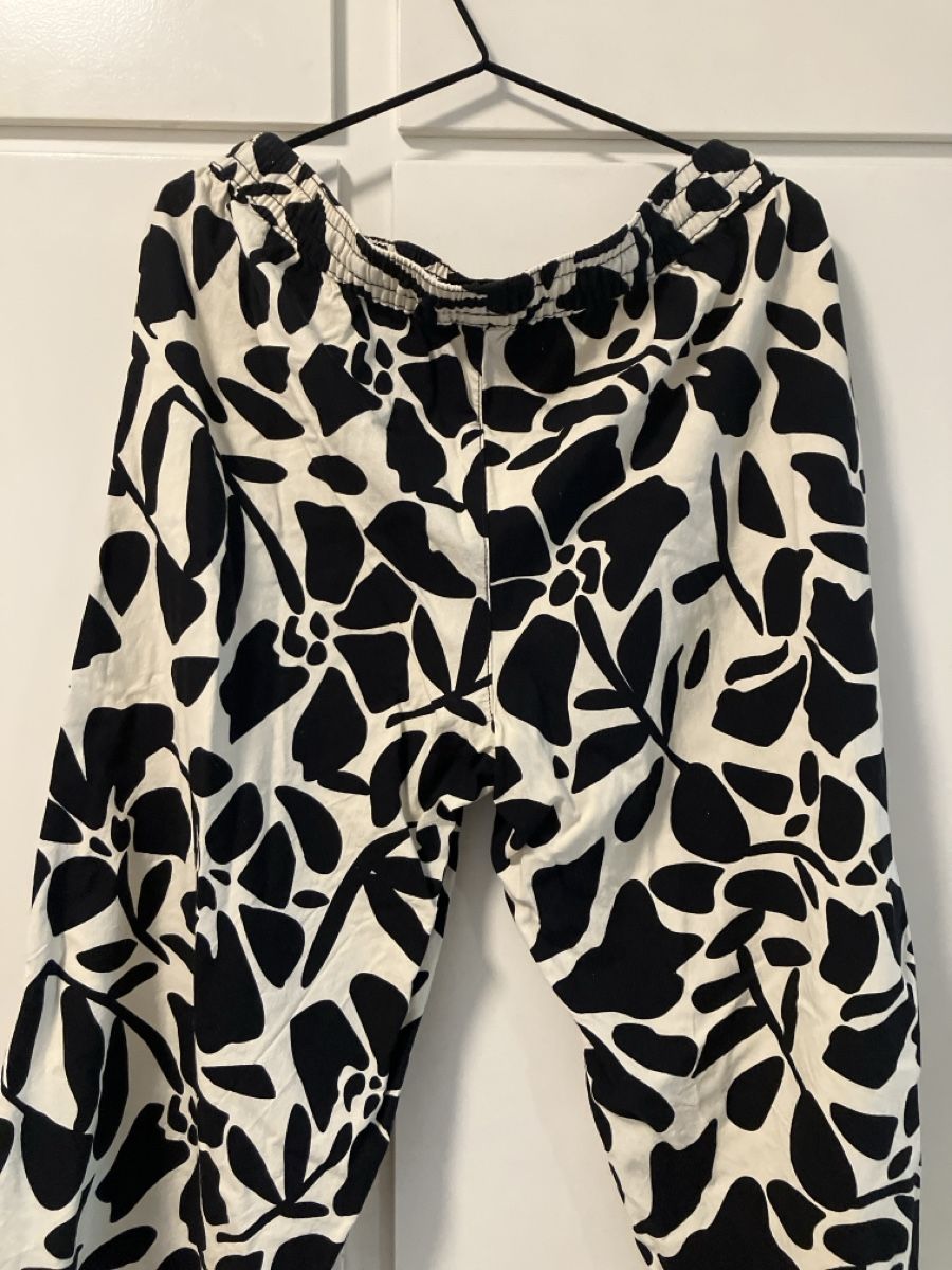 Pantaloni: Culote  – Usato da Basel venduto da aguona 2