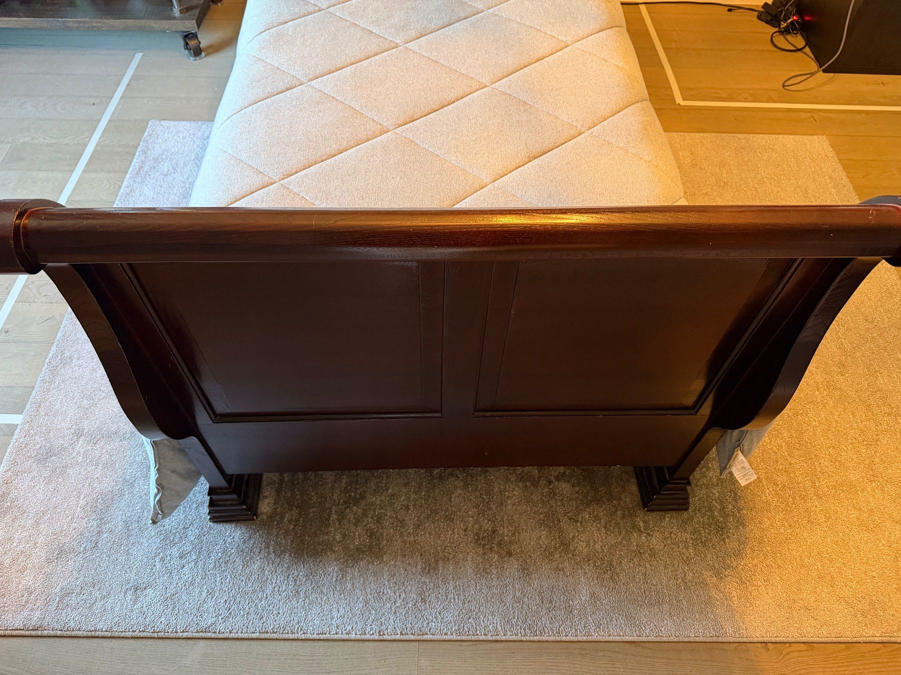 Betten: Solid Wood  Bed-Classic Design – Gebraucht aus Kilchberg ZH von Chua 4