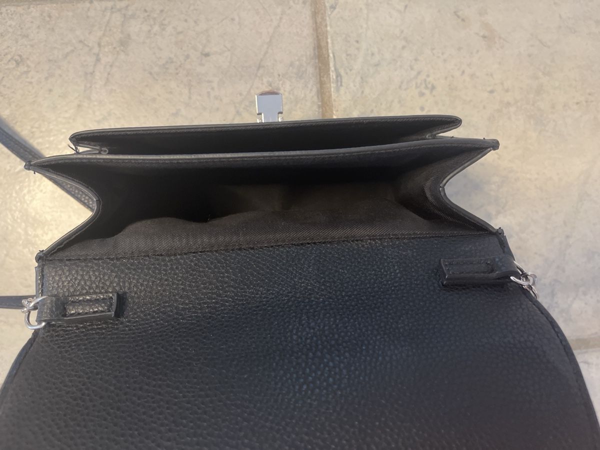 Borse da donna: Handtasche schwarz  – Usato da Flawil venduto da Maus21 2