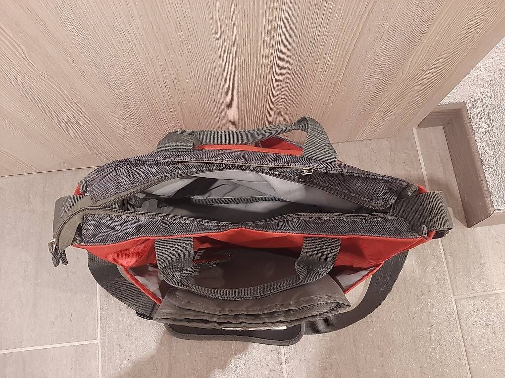 Borse & Zaini: Sac pour bébé Skip Hop rouge – Usato da Botyre (Ayent) venduto da oli_89x7 2