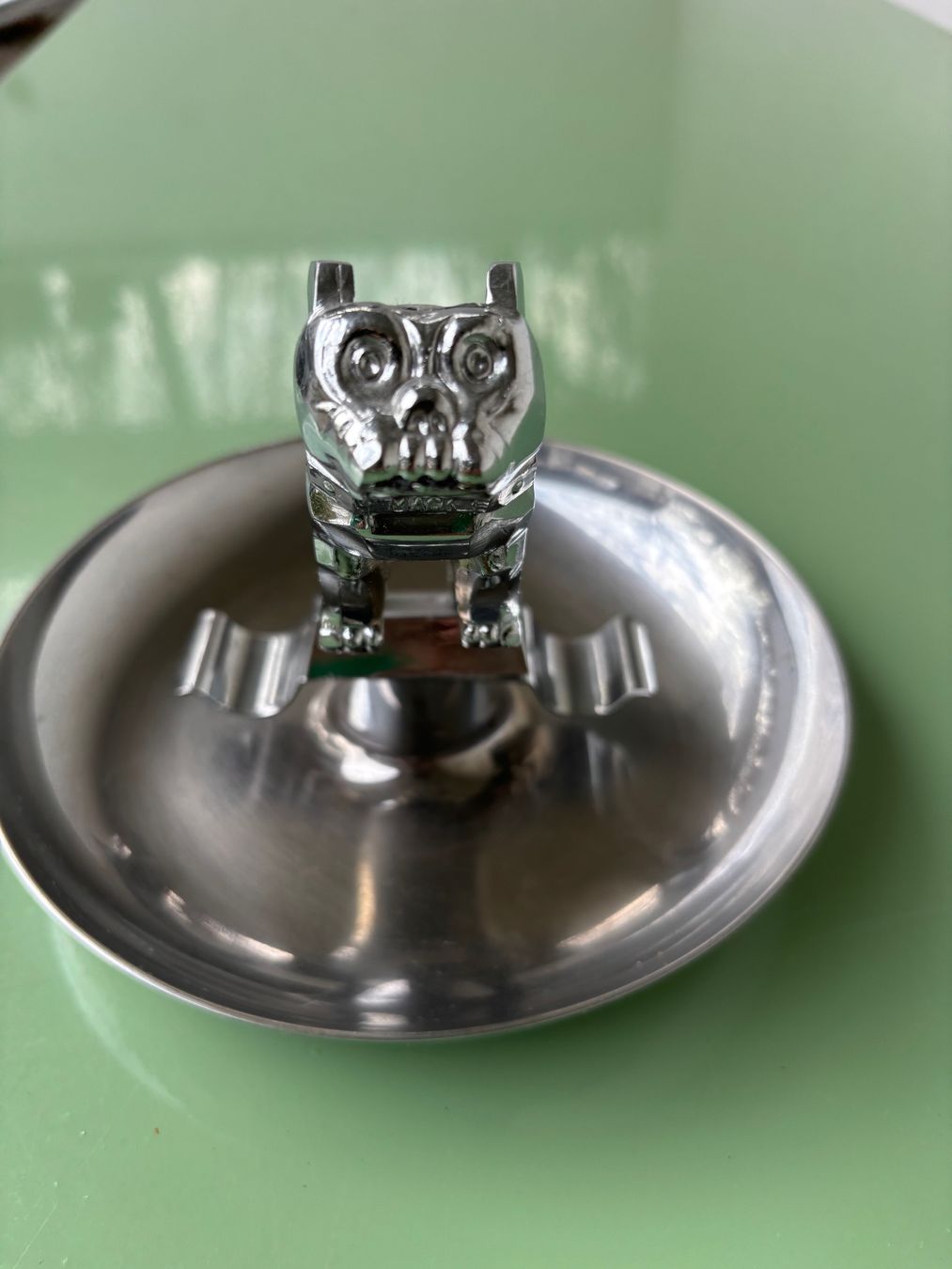 Portacenere: Unikat: Aschenbecher mit MACK Kühlerfigur – Usato da Watt venduto da roskinad