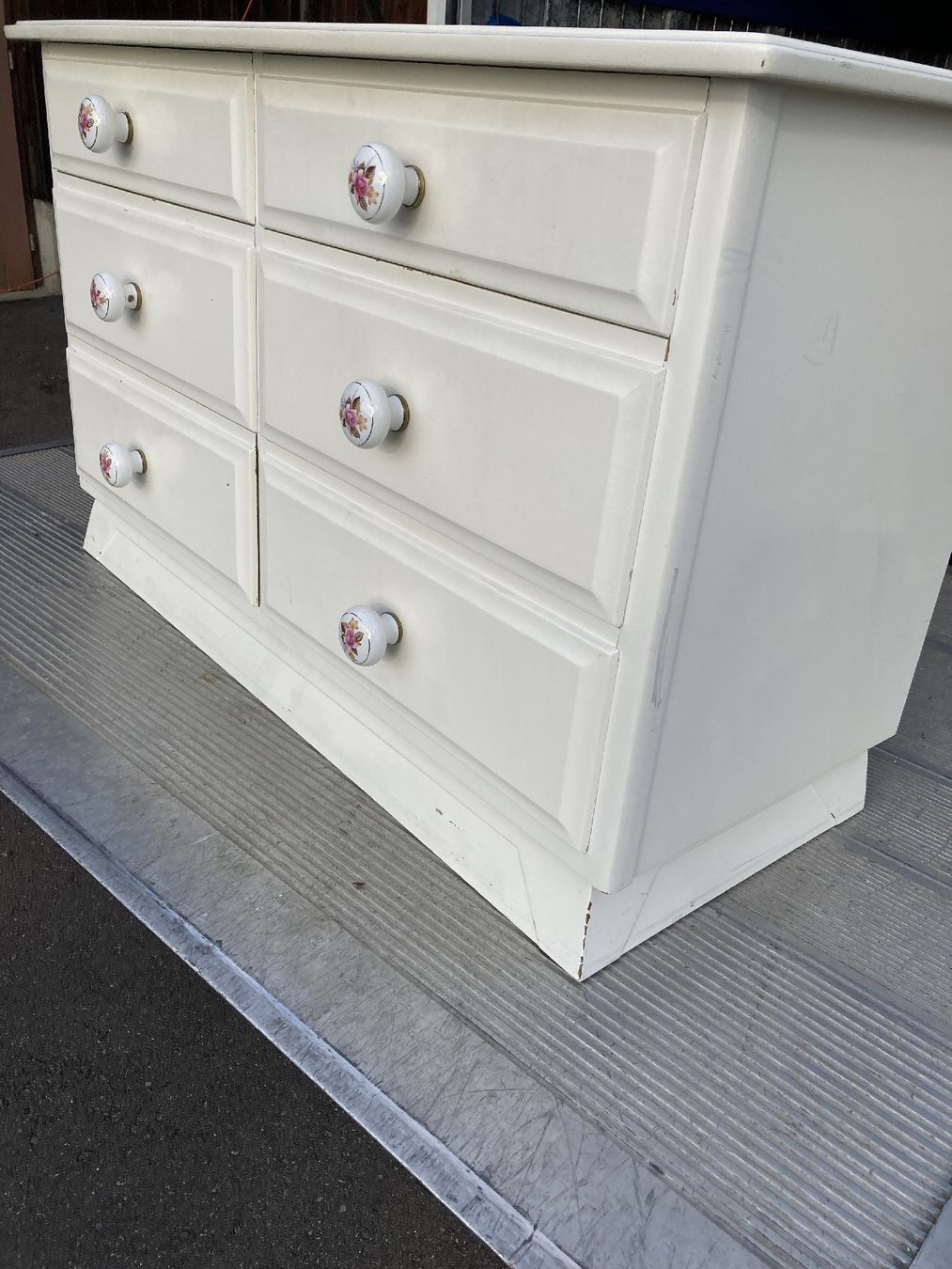 Commodes: Weisse Kommode  – D'occasion à Hagenbuch ZH par bromaer 1