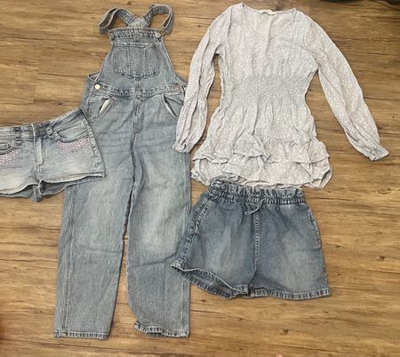 Sommer Set für Girls: Jeanslatzhose, Shorts, Kleid