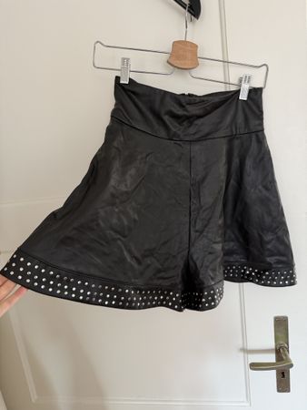 GUESS Damen Hosen-Rock Kunstleder mit Nieten gebraucht