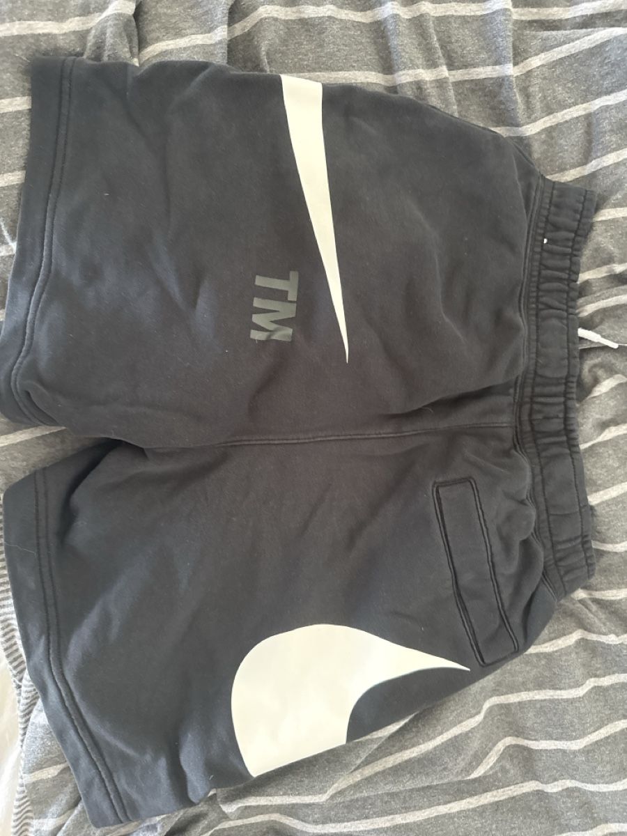 Hosen: Nike TM shorts  – Gebraucht aus Aesch BL von ida_x65l 1