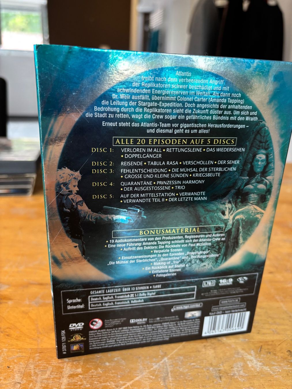 Tutti i DVDs: Stargate Atlantis Staffel 4 DVD Box Set gebraucht DE – Usato da Niederlenz venduto da Isstaa 4