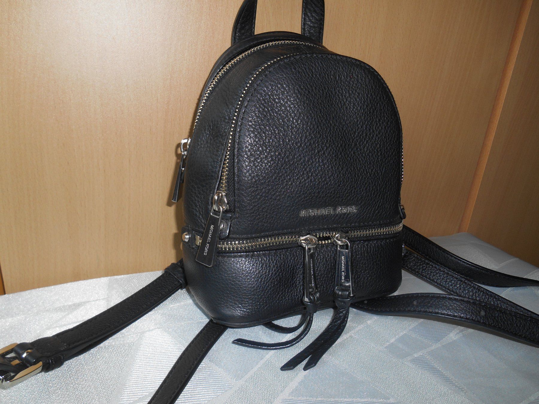 Michael Kors Rucksäcke: Michael Kors Leder Rucksack – Gebraucht aus Basel von chien008 1