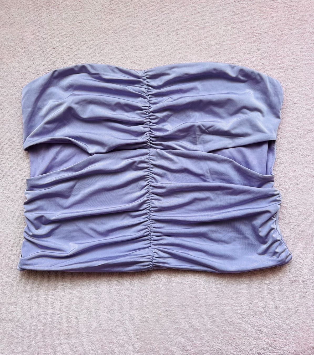 Bershka Top: LILA BANDEAU-TOP MIT RAFFUNG – Nuovo (secondo la descrizione) da Tagelswangen venduto da fireiceprincess
