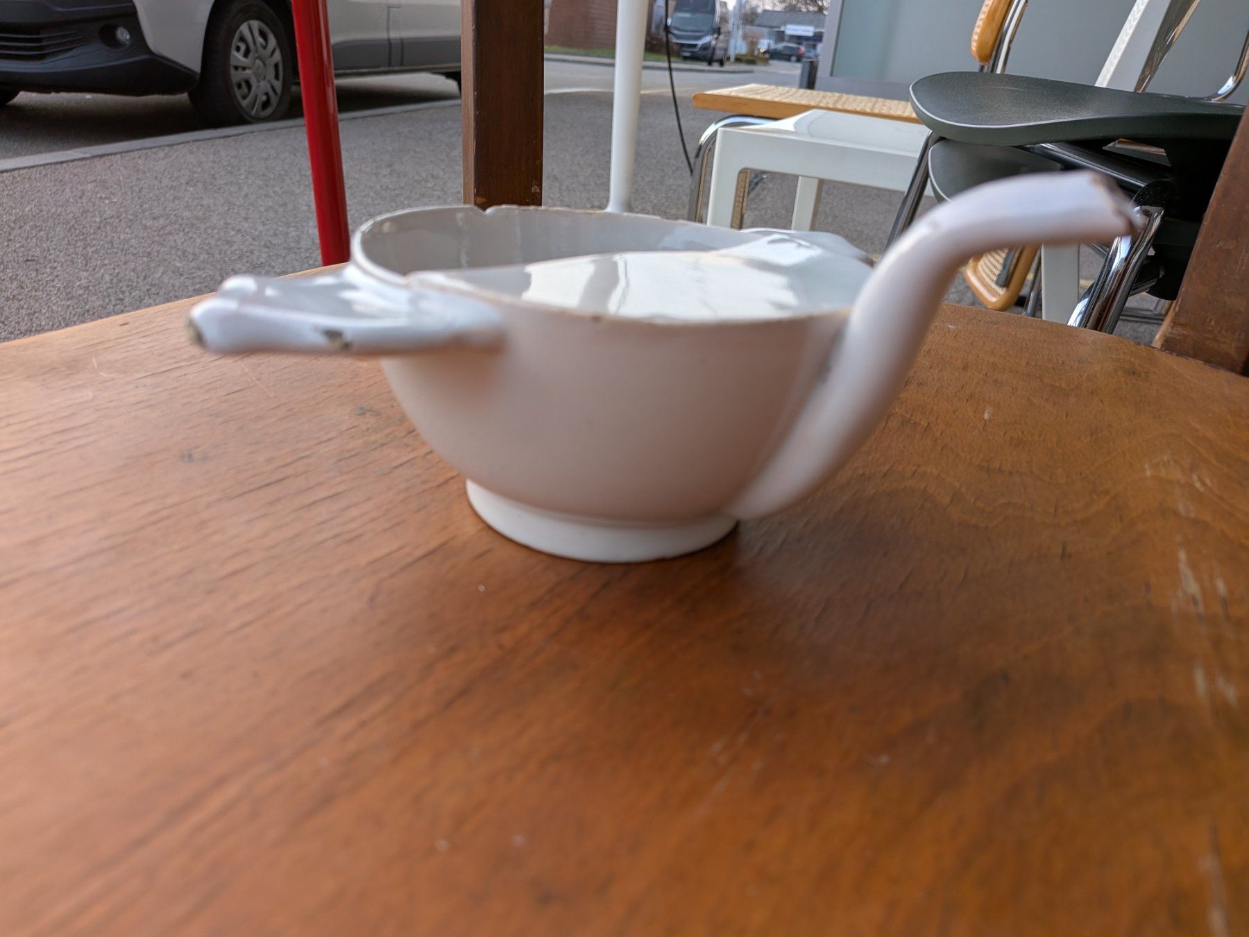 Tazze: Antike Tasse, Schnabeltasse, Krankentasse – Usato da Emmen venduto da Brockofsky 2
