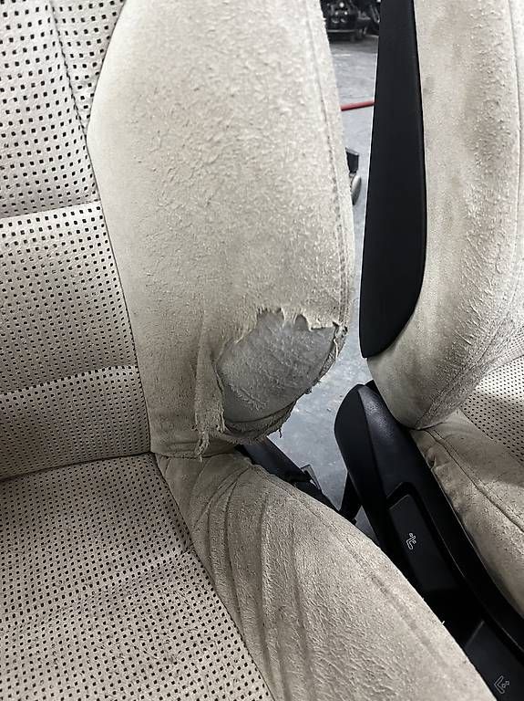 BMW Tutti pezzi di ricambio auto: Alcantara Ausstattung für bmw e46 – Usato da Zeihen venduto da bir_jf7f 3