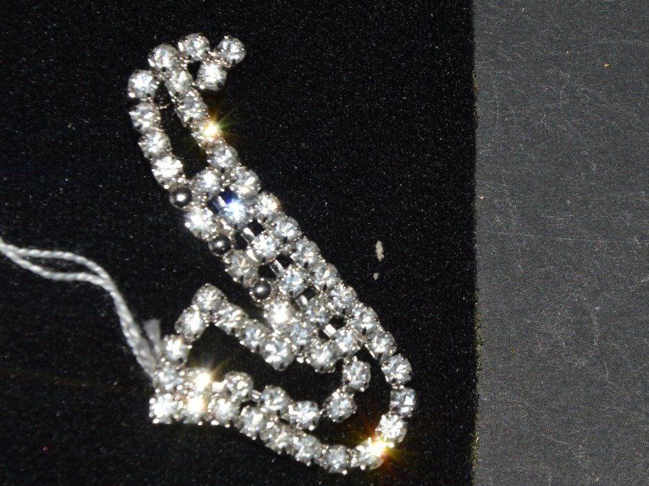 Gablonzer Broschen & Nadeln: Strass Brosche Saxofon Silber – Neu (gemäss Beschreibung) aus Luzern von Jarunka44 1