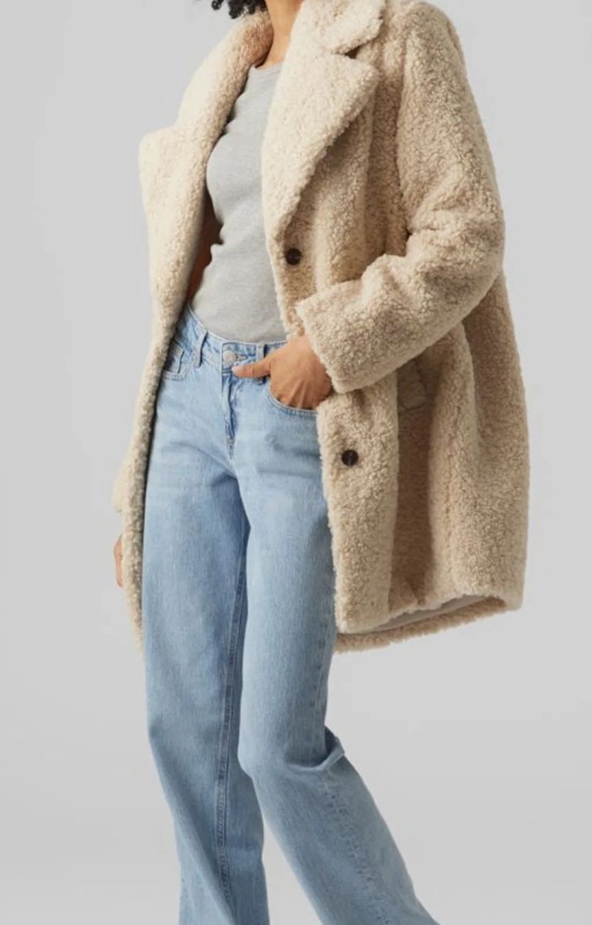 Vero Moda Cappotti: vero moda mantel teddy gr. S – Usato da Basel venduto da Treasurehunter 1