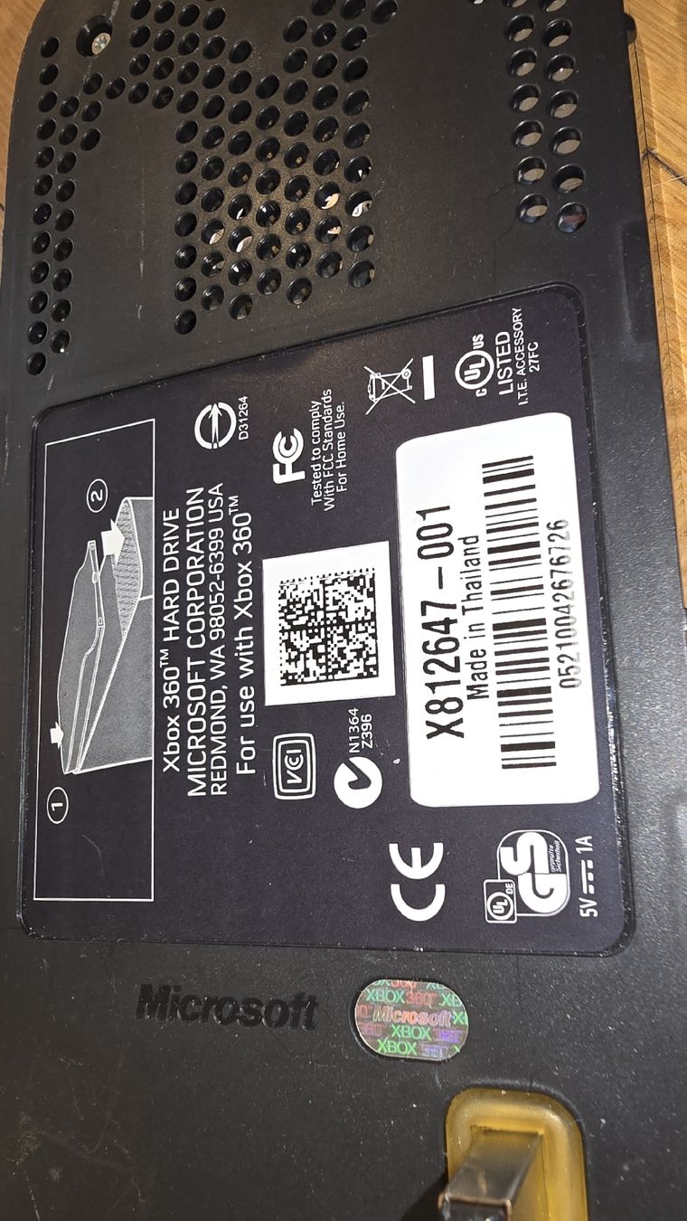 Disques durs: Xbox 360 HDD 120 GB – D'occasion à Lenzburg par cameleoncolor 3