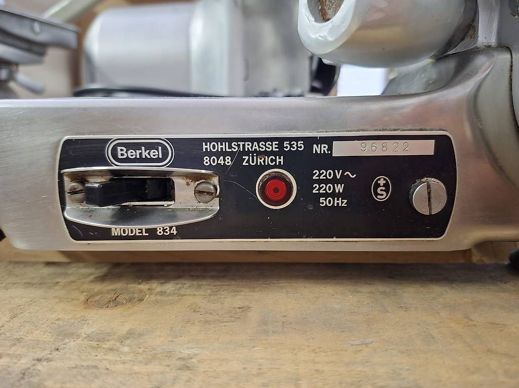 Tutte le macchine: Affettatrice Berkel 834 – Usato da Mezzovico venduto da Bilacon_Sagl 2