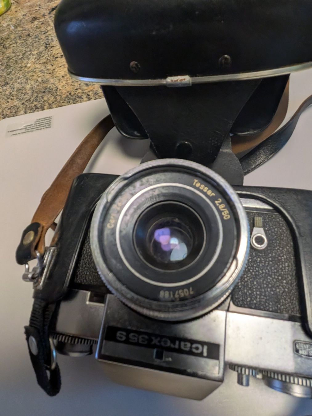 Zeiss Fotocamera: SPIGELREFLEX-KAMERA ICAREX 35 S – Usato da Obergösgen venduto da bea_cvf5 9