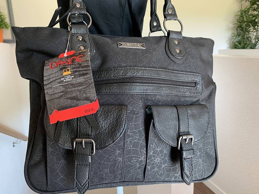 Valigie & Borse: Dakine Laptoptasche Ella Neu schwarz / hellblau Neu – Nuovo (secondo la descrizione) da Zeihen venduto da cindyscad