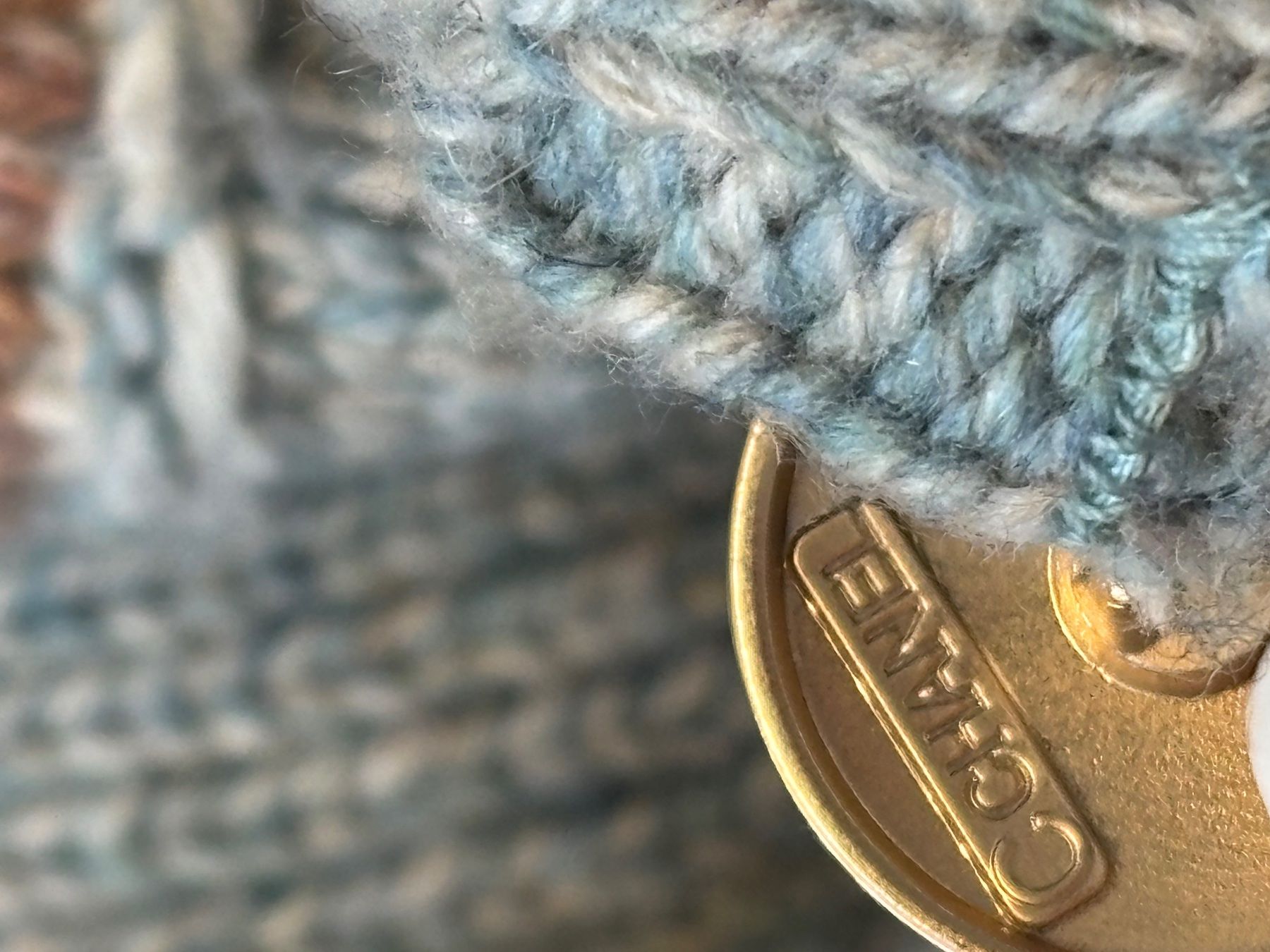 Chanel Giacche: Chanel  Strickjacke Cashmere – Usato da St. Margrethen SG venduto da dijanaO 9