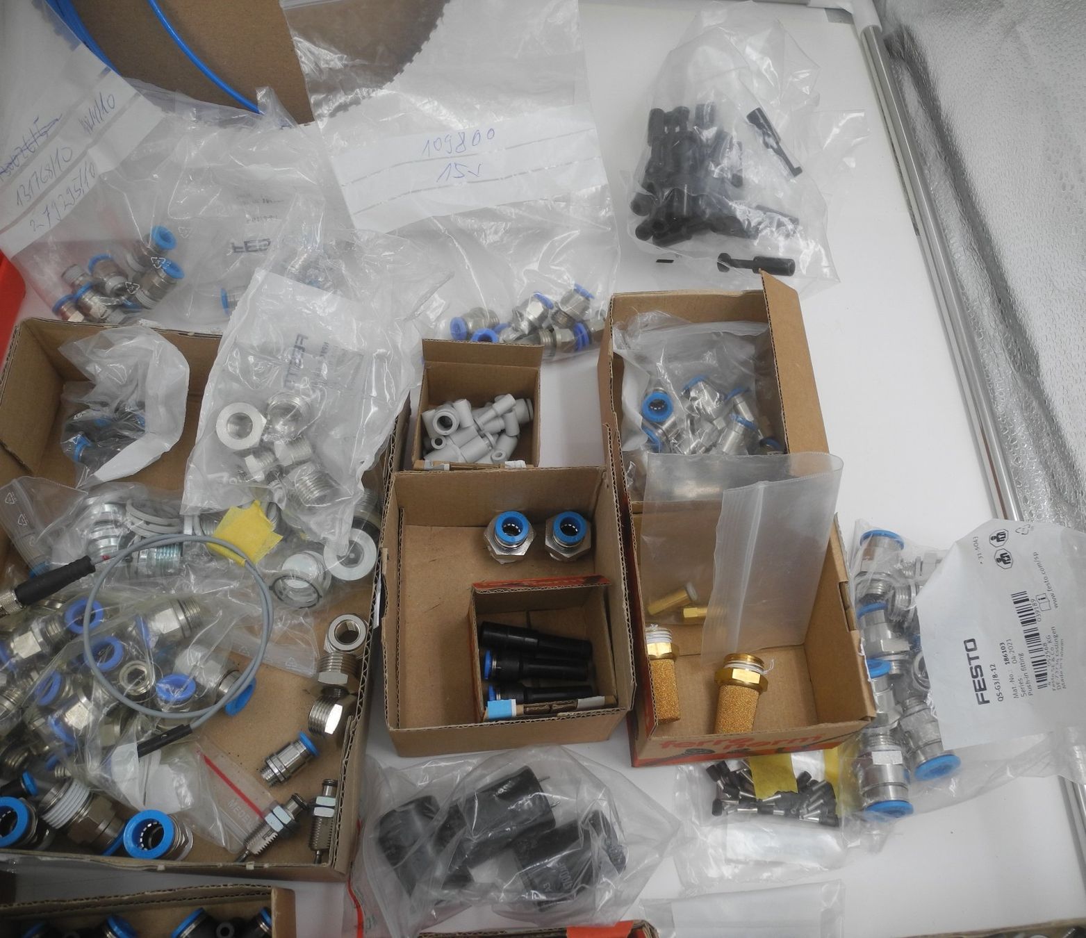 Elektronikbauteile: Festo Verschraubungen, Nr. 47b – Gebraucht aus Kottwil von Crazyrolf 4