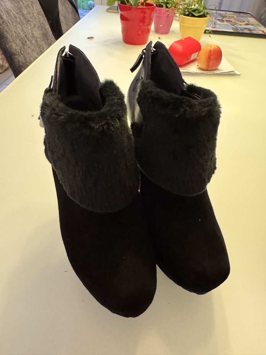 Guess Damenschuhe: Guess Ankle Boots – Neu (gemäss Beschreibung) aus Zollikofen von loredana86 4