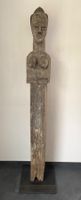 Grosse alte afrikanische Holzfigur