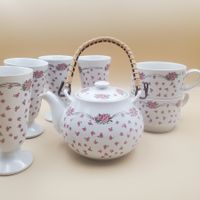 Service à thé vintage en porcelaine blanche fleurs roses