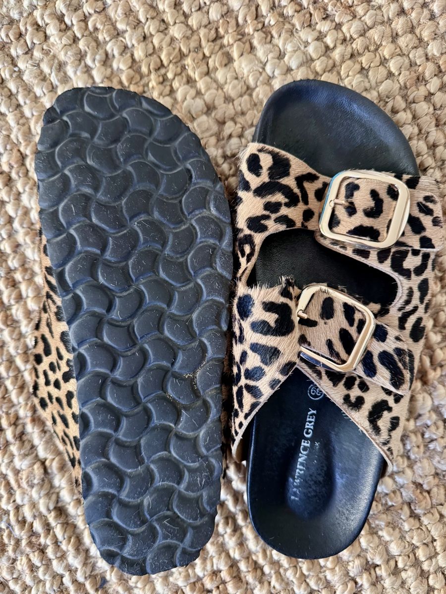 Scarpe da donna: Leoparden Pantoletten Gr.39 Lawrence Grey – Nuovo (secondo la descrizione) da Zollikofen venduto da AureusManus 1