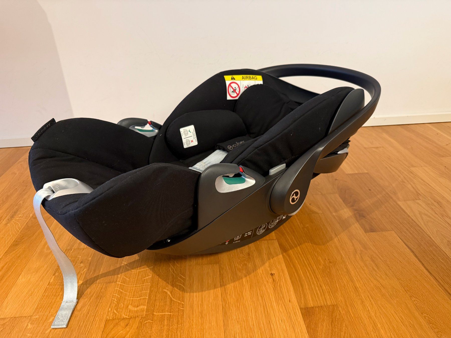 Cybex Seggiolini per auto: Cybex Cloud Z2 i-size deep black - Top Zustand – Usato da Zürich venduto da moowhooper 2
