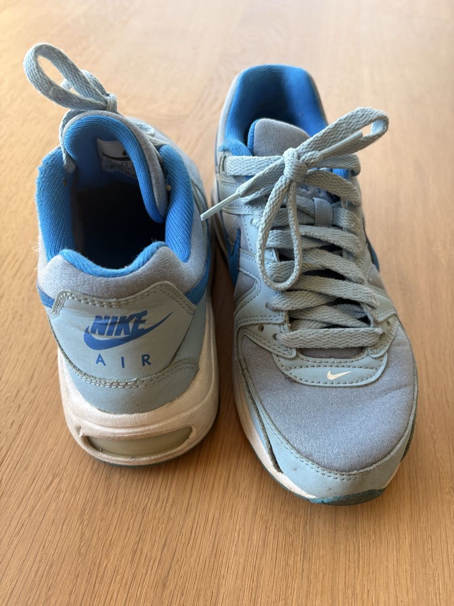 Nike Herrenschuhe: Nike Air Max Sneaker Grösse 37.5 gebraucht – Gebraucht aus Zürich von lilyluar 3