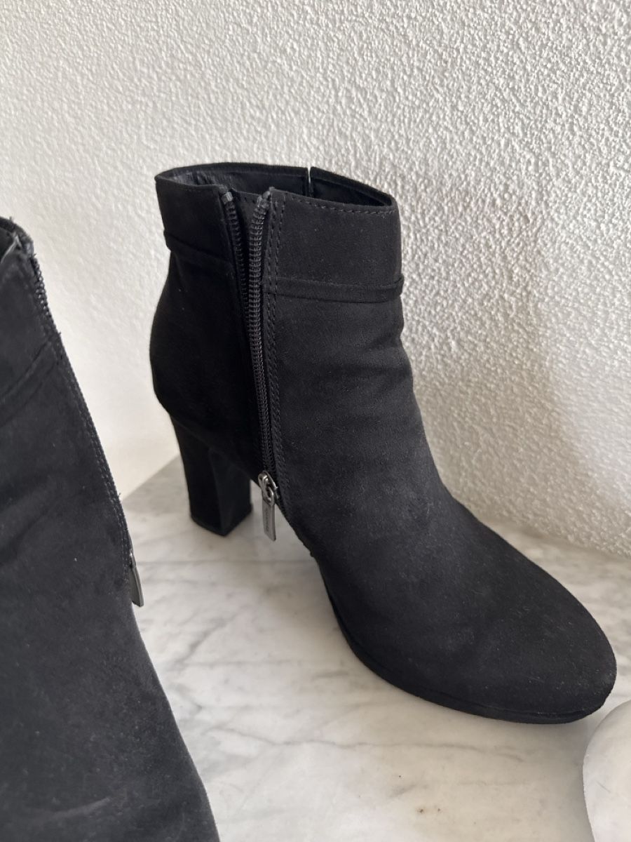 Scarpe da donna: Stiefeletten 39 Tamaris – Usato da Burgdorf venduto da Sjana 2